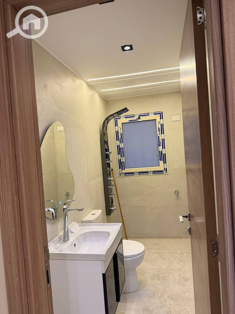 7 6af36255-566b-43dc-9509-981201a90207. jpg