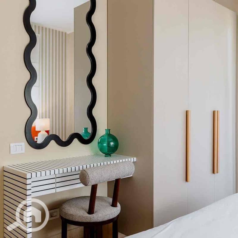 5 b751c604-22aa-4a1e-8e49-340ee8c7b6d2. jpg