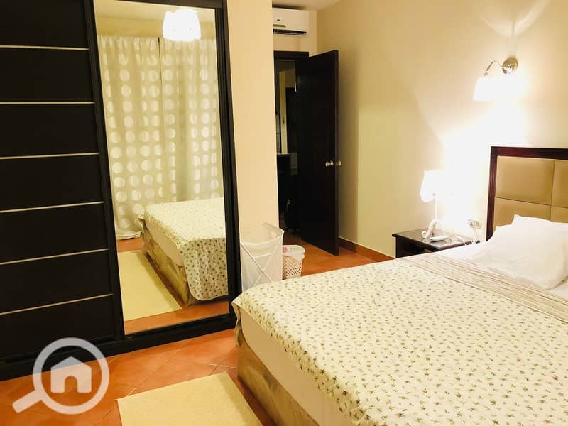 6 d863c8c0-55b0-4d26-9b07-06e59f64a643. jpeg