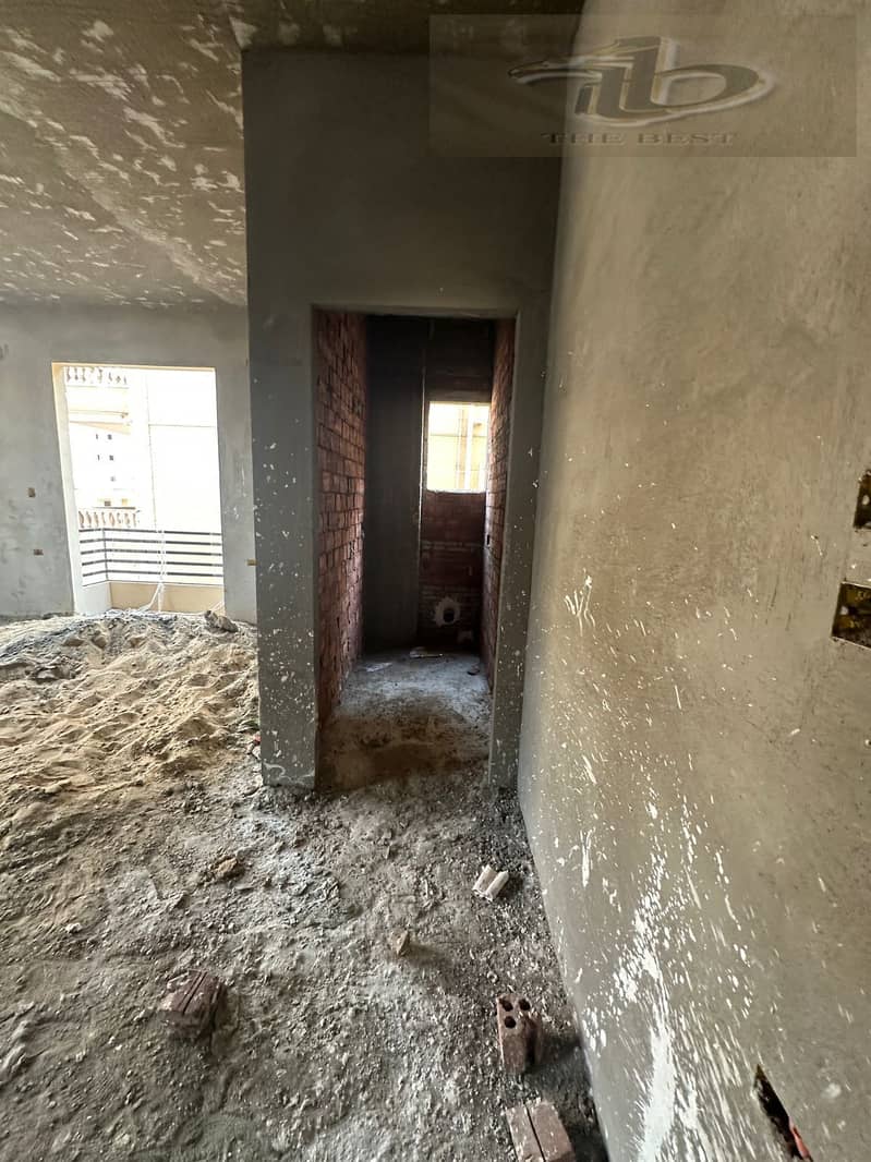 8 d00d24b5-ad3f-4a18-84e8-2b8be91f59ca. jpeg