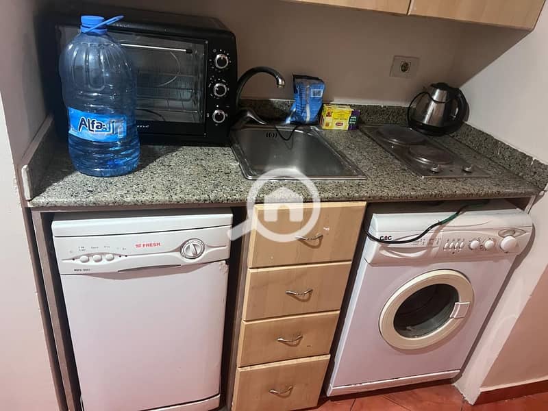 10 b127adeb-f276-4064-bab7-569f234b66b2. jpeg