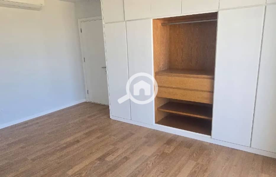 7 7242363-c4f9do_1400x900. jpg