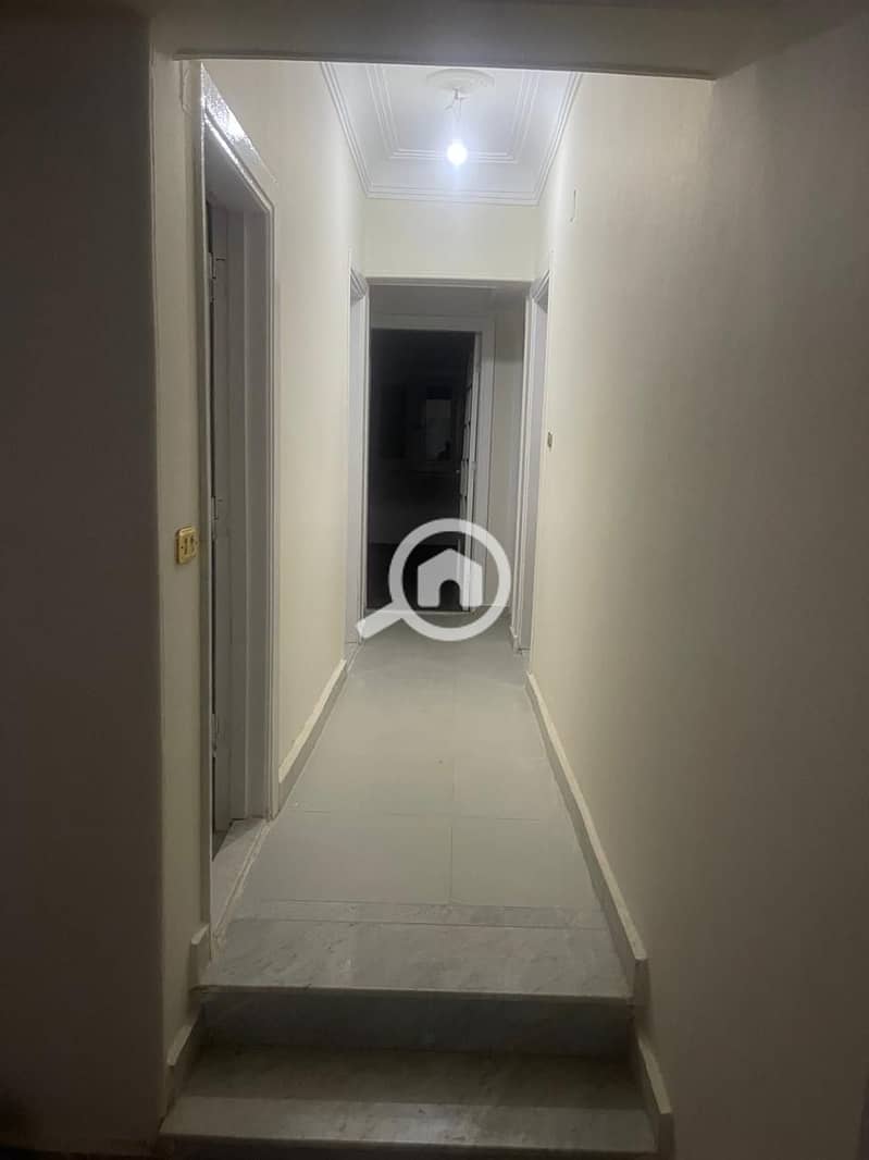 4 9cd8d54d-5fab-4d15-bd14-8dc3b8fc8918. jpeg