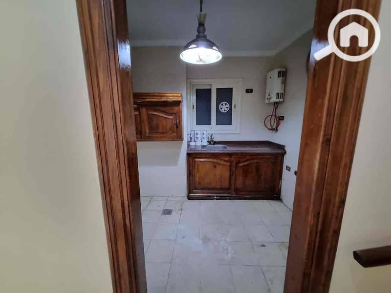 10 32ef9f43-e019-41c7-8799-b18782ed411b. jpg