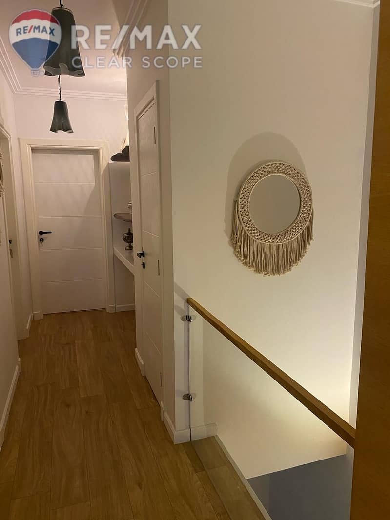 4 8603c45b-ecd0-4e83-8052-f4bad6473a77. jpg