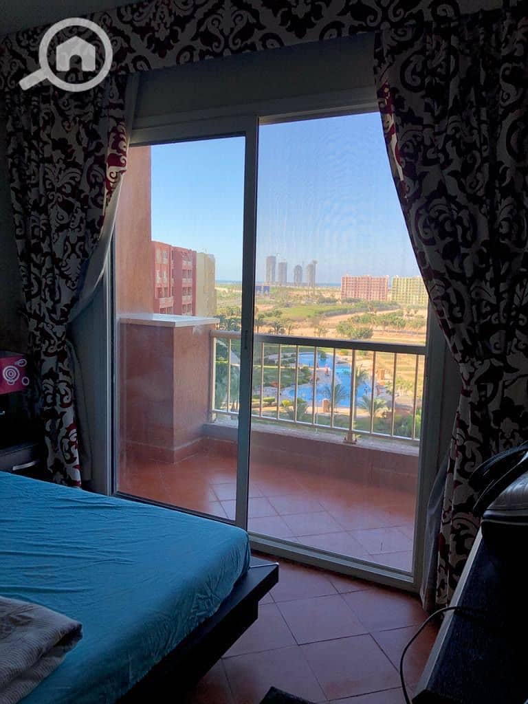 2 915fe085-b738-4a6f-a386-fa765bd3c7bc. jpeg