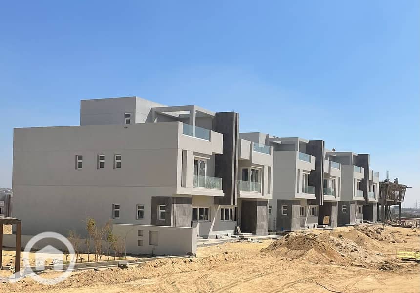 4 WhatsApp Image 2025-10-20 at 13.34. 09_28de3135. jpg