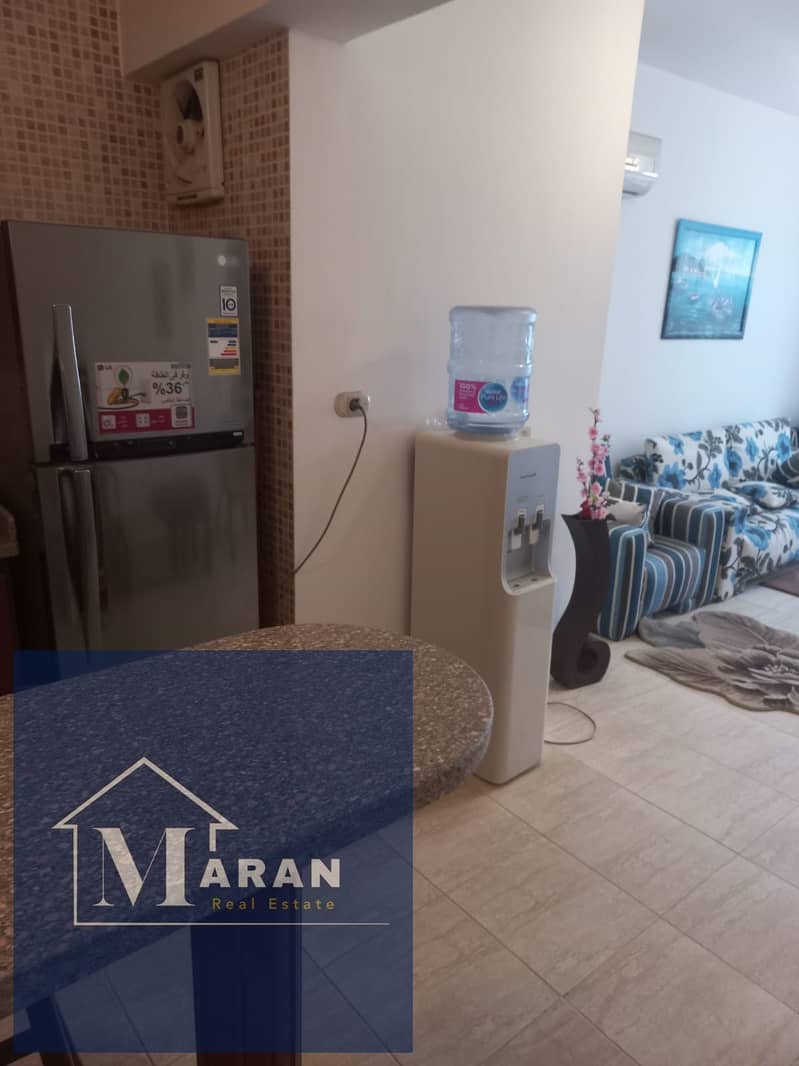 21 cfd4555a-bf28-47b9-b783-b537304b88d9. jpg