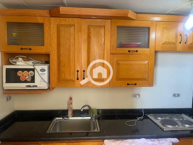 13 0dfb3b38-56b5-4d71-8d04-e88a7317d8eb. jpeg