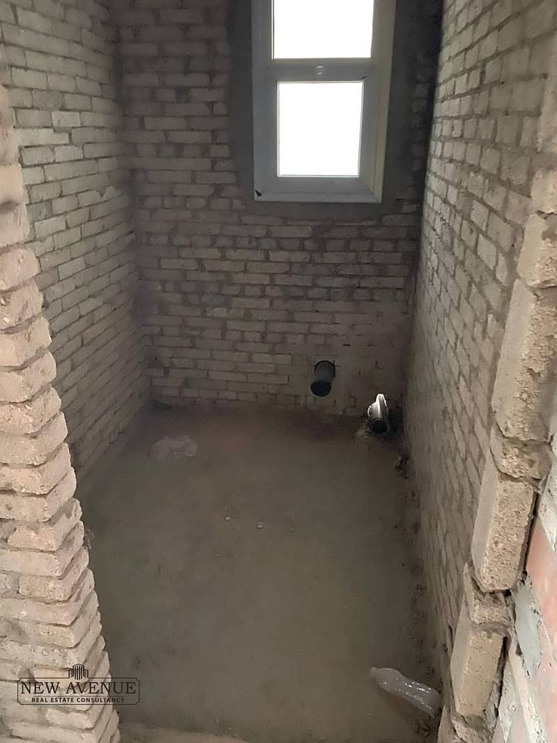 12 WhatsApp Image 2025-11-23 at 14.15. 13_0e169a2d. jpg