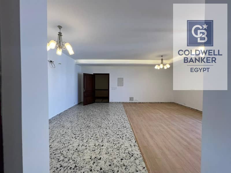 2 2c258f65-1f70-4ce4-b056-6c24278830dc. jpeg