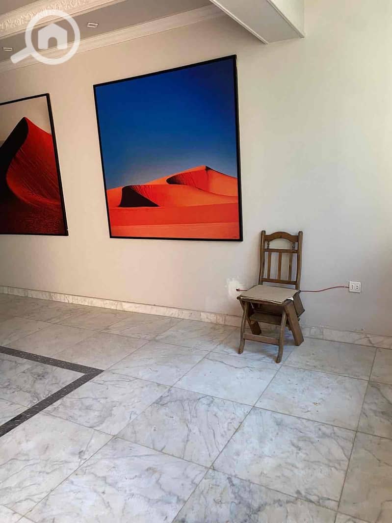 2 f21a2123-e9a5-43bb-a4ba-0fde85cd0984. jpg