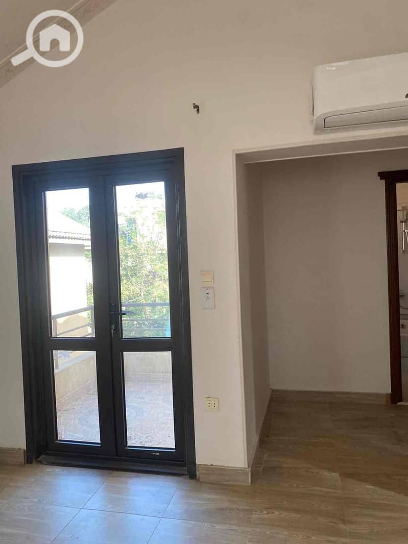 7 d2ae5e29-0ed5-478c-b7dd-cb7a2ebbf170. jpg