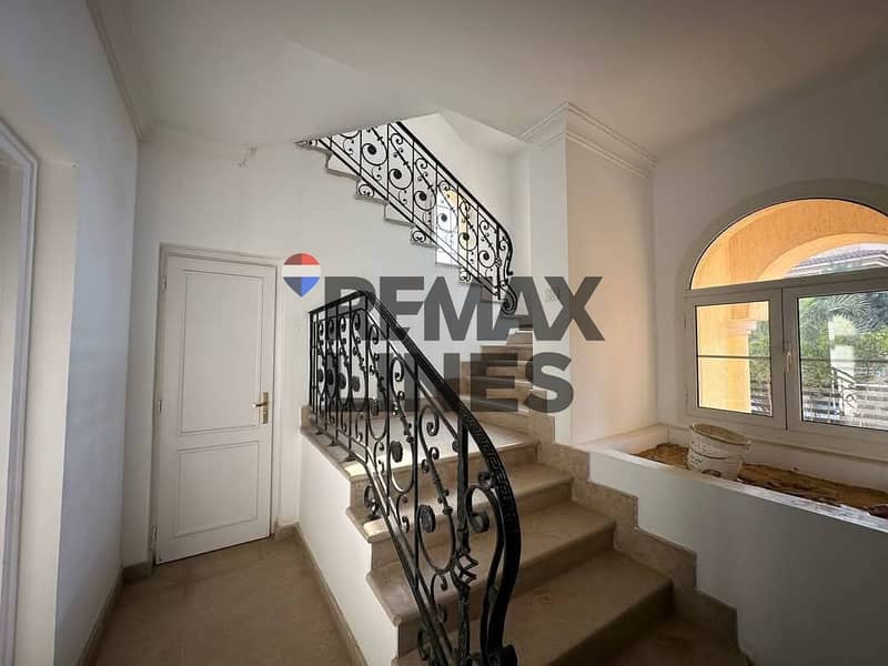 6 a8253b37-0f48-44a2-8f97-401d6dd1fd32. jpg