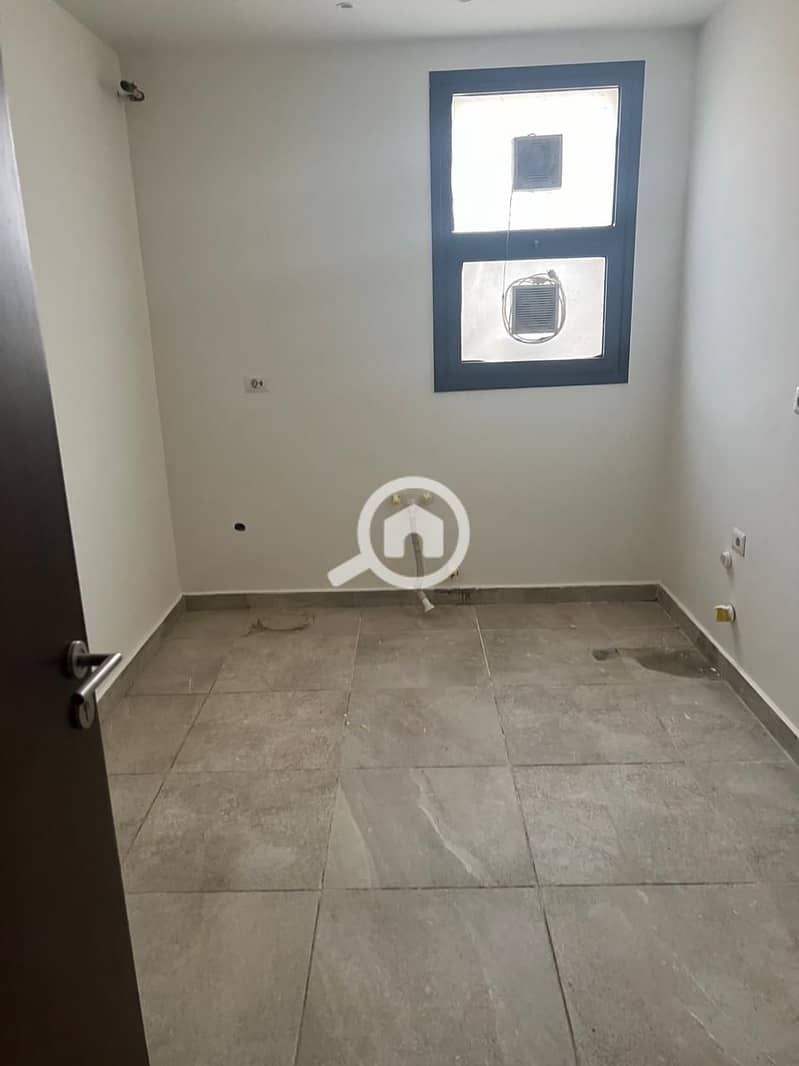 33 WhatsApp Image 2025-11-23 at 4.45. 03 PM (2). jpeg