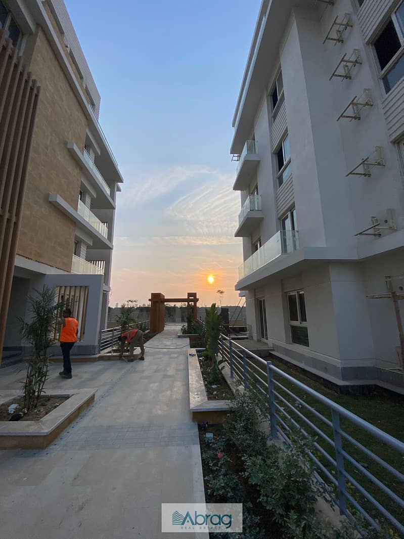 3 b746fc22-8561-420a-90f4-9e892c280797. jpg