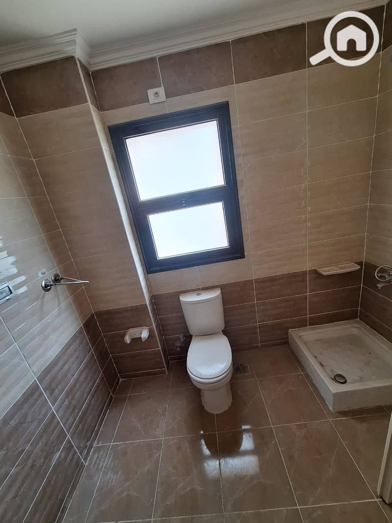 12 9ce4e339-8c7c-4eec-bbc1-24abb313498c. jpeg