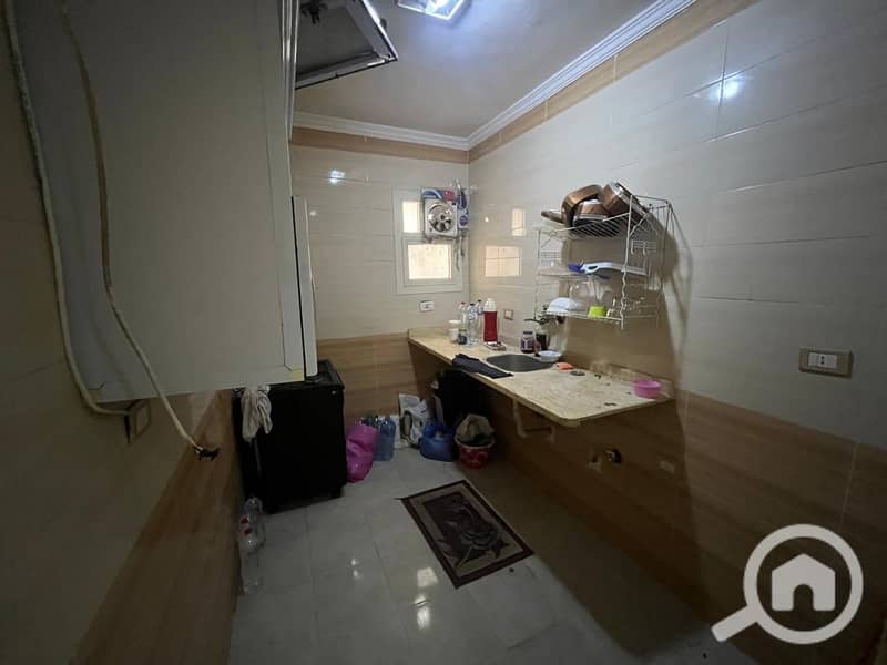 6 8cc19b06-2c44-4600-9b8c-c6d9d7ed2b41. jpeg