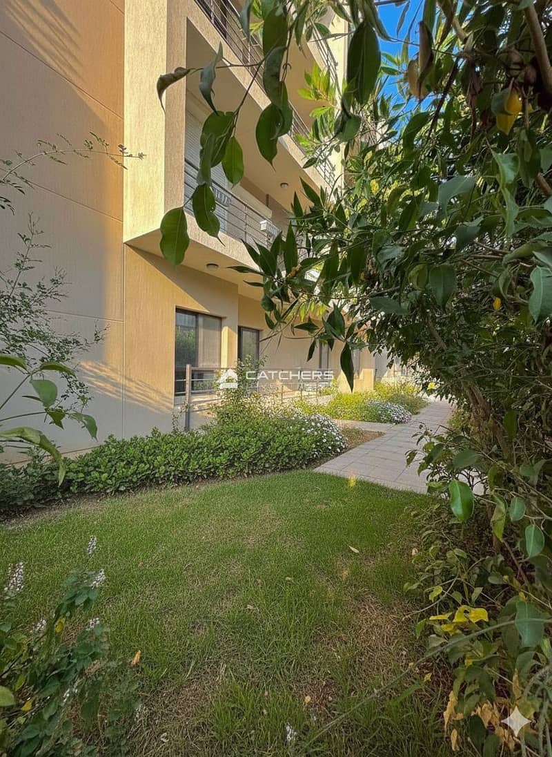 8 Gemini_Generated_Image_qtwrgkqtwrgkqtwr. png