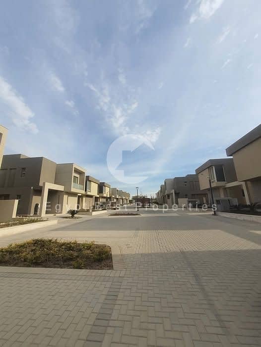 8 581027845_25050426614620260_9172444707137384164_n. jpg