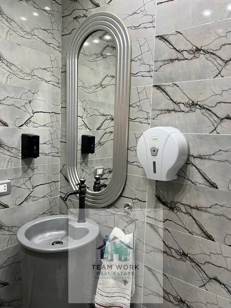 10 WhatsApp Image 2025-11-23 at 5.18. 25 PM (1). jpeg