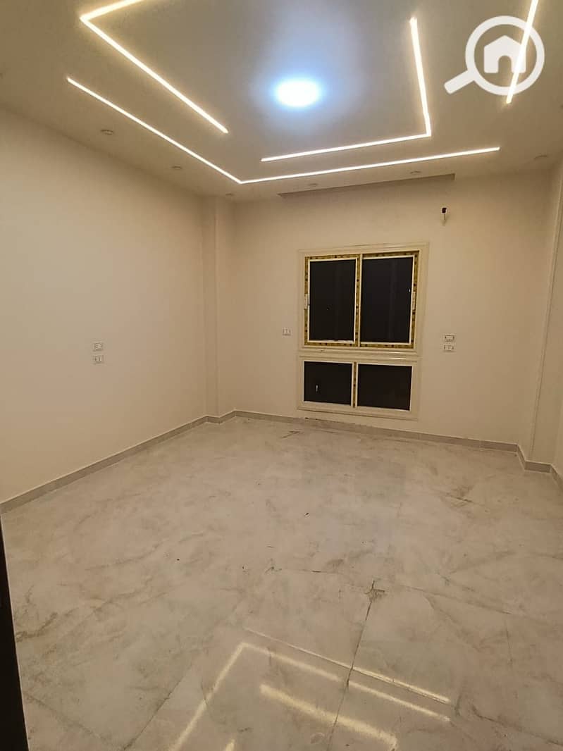 4 bc8f0837-148e-43fe-8507-de8b55bd36ce. jpeg