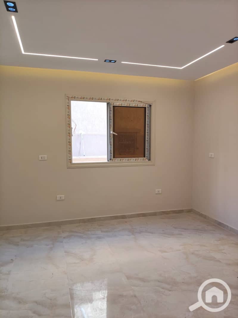 5 d86dc24d-dea4-4575-a977-3ffd71f07ee7. jpeg