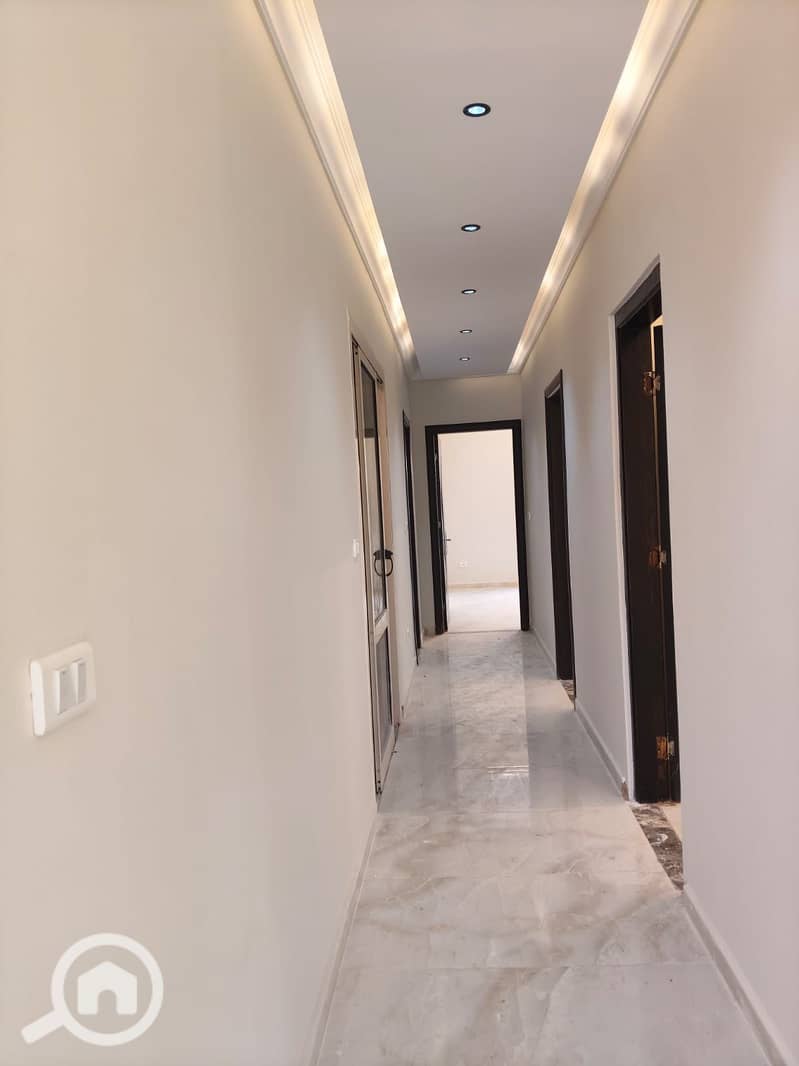 7 43ec33e3-3646-4a9a-be75-c9b64f73d8f7. jpeg