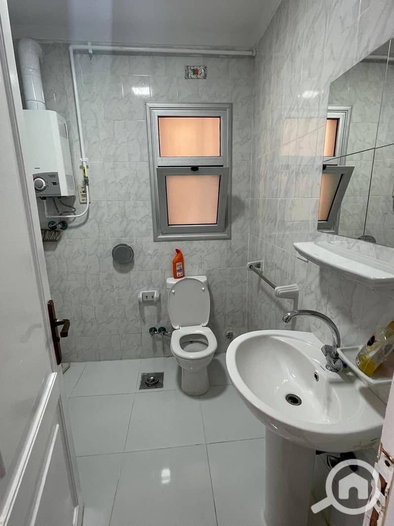 7 4c65689e-68c7-4f78-a5a8-d53c15f1c6b0. jpeg