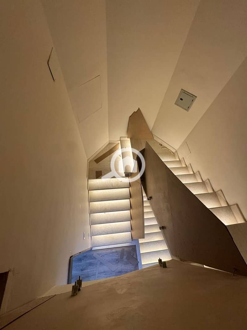 12 WhatsApp Image 2025-11-23 at 17.26. 00_d071eba9. jpg