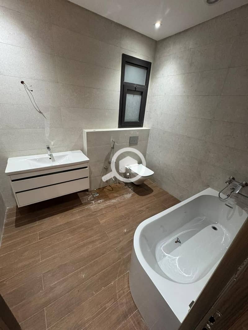 14 WhatsApp Image 2025-11-23 at 17.25. 57_f5ed1689. jpg