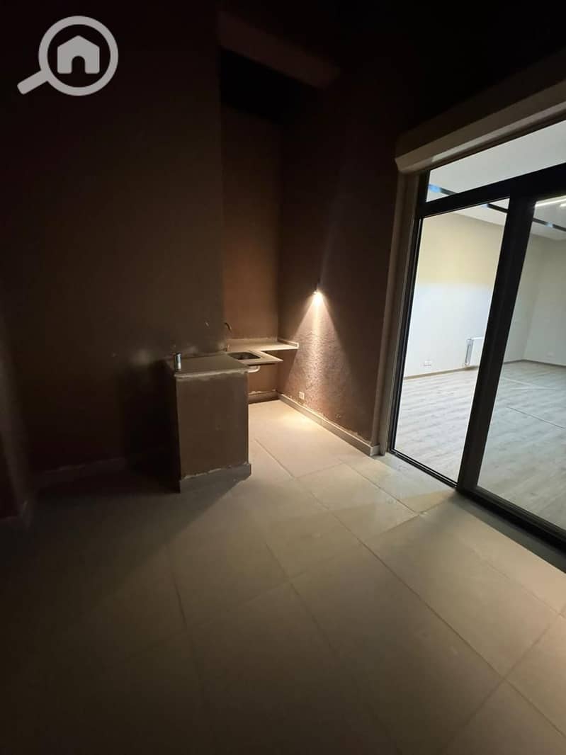 17 WhatsApp Image 2025-11-23 at 17.26. 04_051975c4. jpg