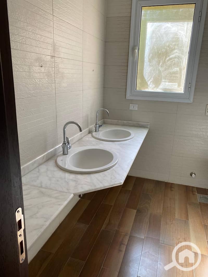 8 WhatsApp Image 2025-11-05 at 11.42. 13 AM (2). jpeg