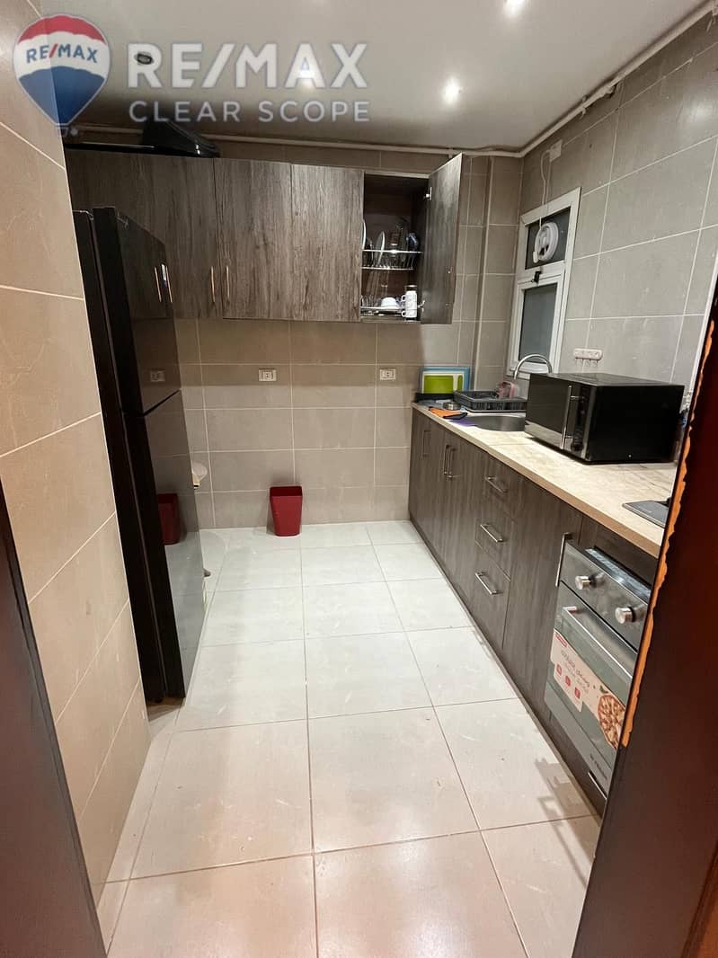 4 8c0ca04f-a3e2-4e09-a17c-41a3160fef40. jpeg