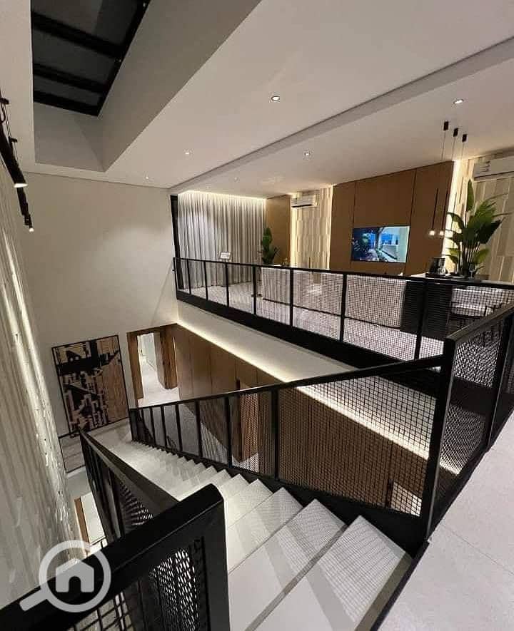 8 561234741_122142094646887054_585962252763375658_n. jpg