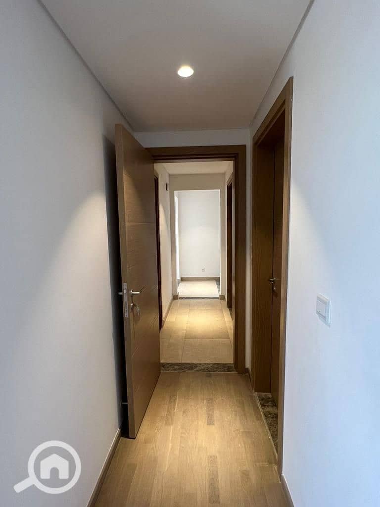 9 WhatsApp Image 2025-11-23 at 16.44. 09_ae7d7e45. jpg