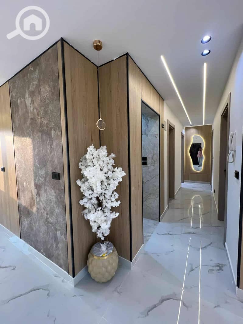 9 4dcc697d-9557-49b9-a87a-c634a77818ee. jpg