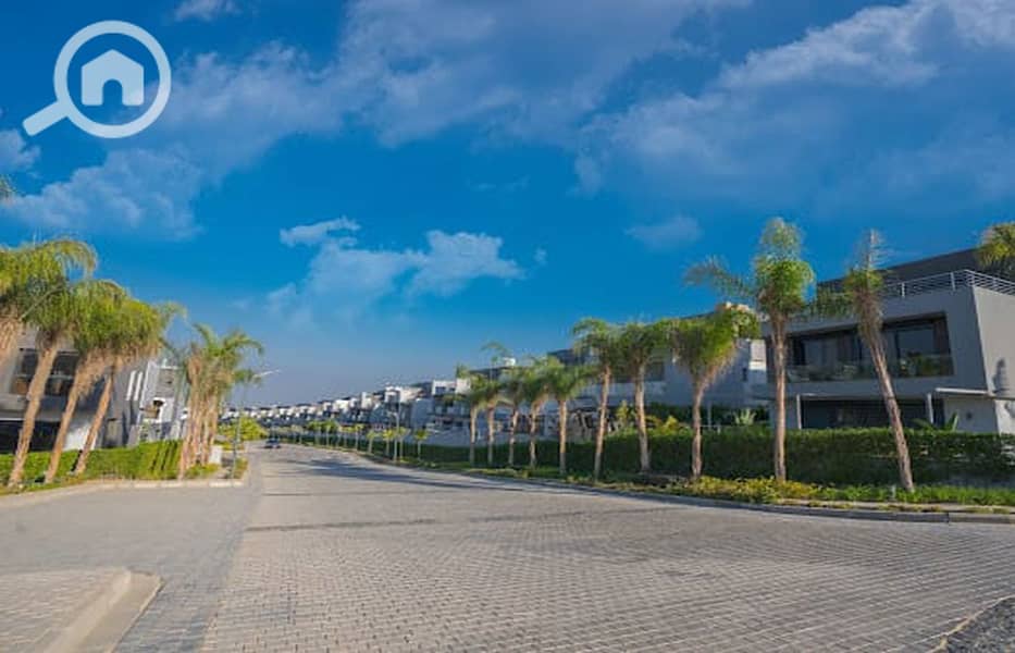 12 WhatsApp Image 2024-11-17 at 10.01. 36 PM_1400x900. jpg