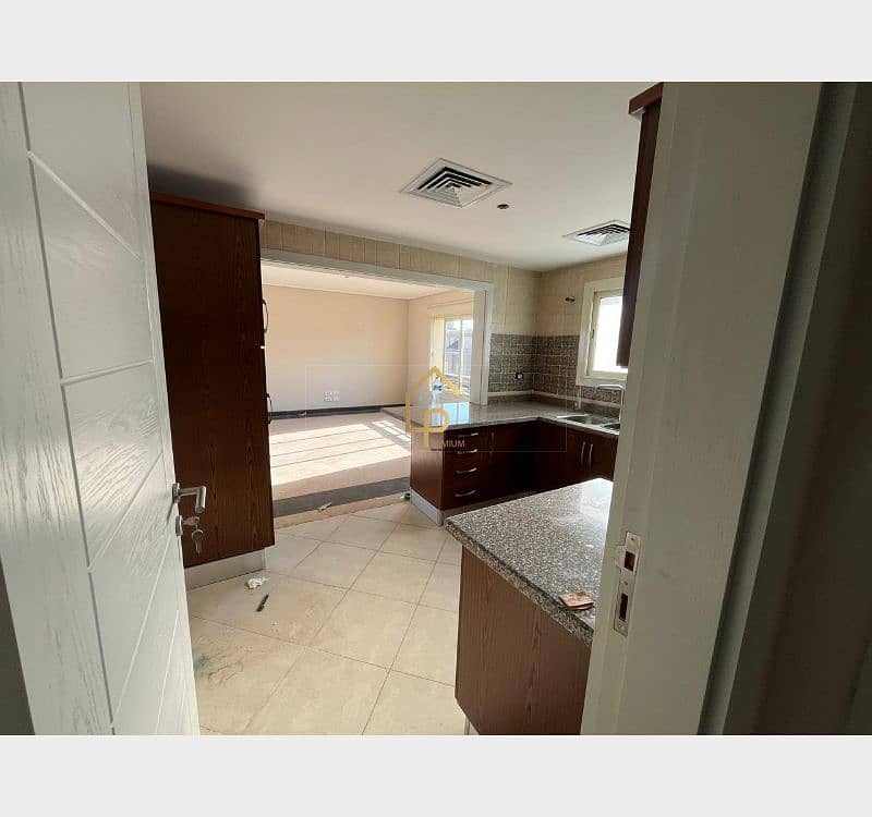 4 WhatsApp Image 2025-11-22 at 11.35. 23 AM (2). jpg