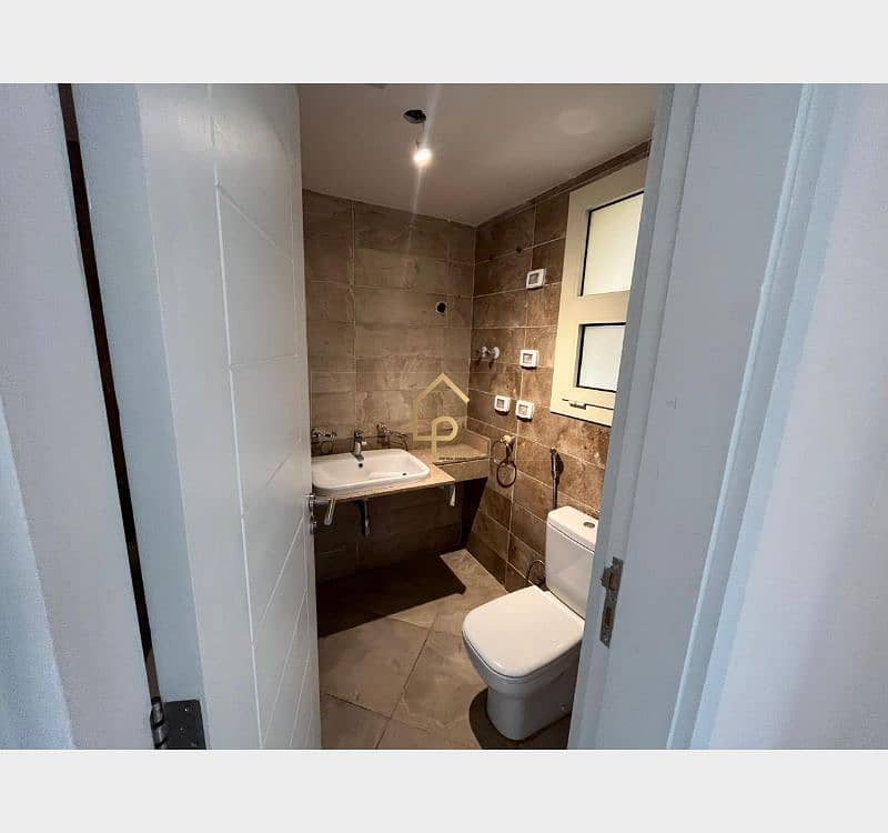 8 WhatsApp Image 2025-11-22 at 11.35. 22 AM (1). jpg