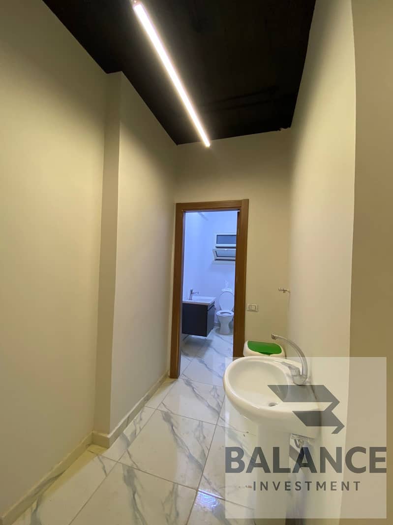 16 a46b8ca4-7a5d-4e0e-8aac-d4d631a2f134. jpg