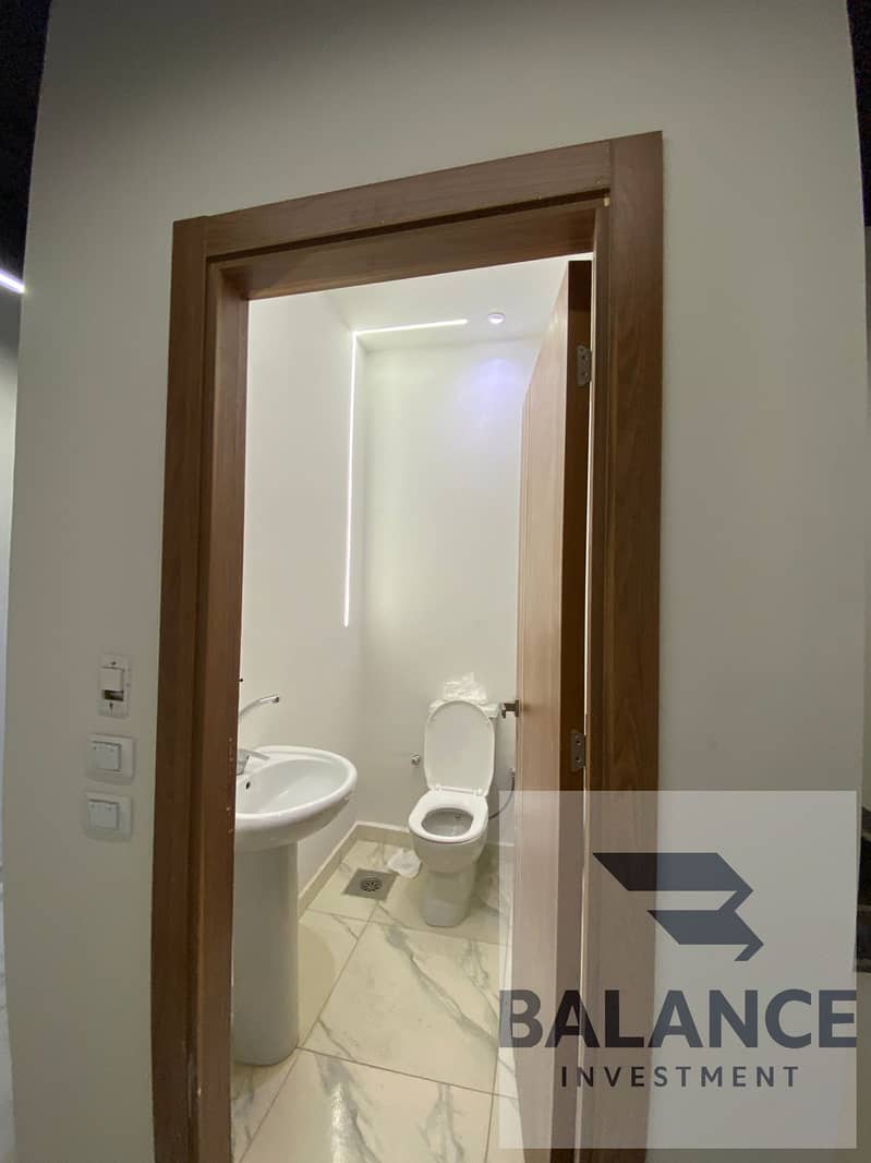 17 e9264c9c-ef4a-4c44-ae1c-cd7ed5c759d7. jpg