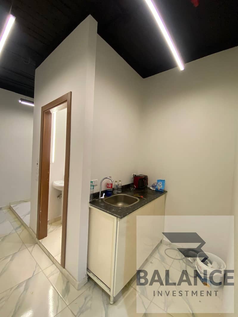 18 f5b50e1b-c538-4657-92d4-86b50e72a969. jpg