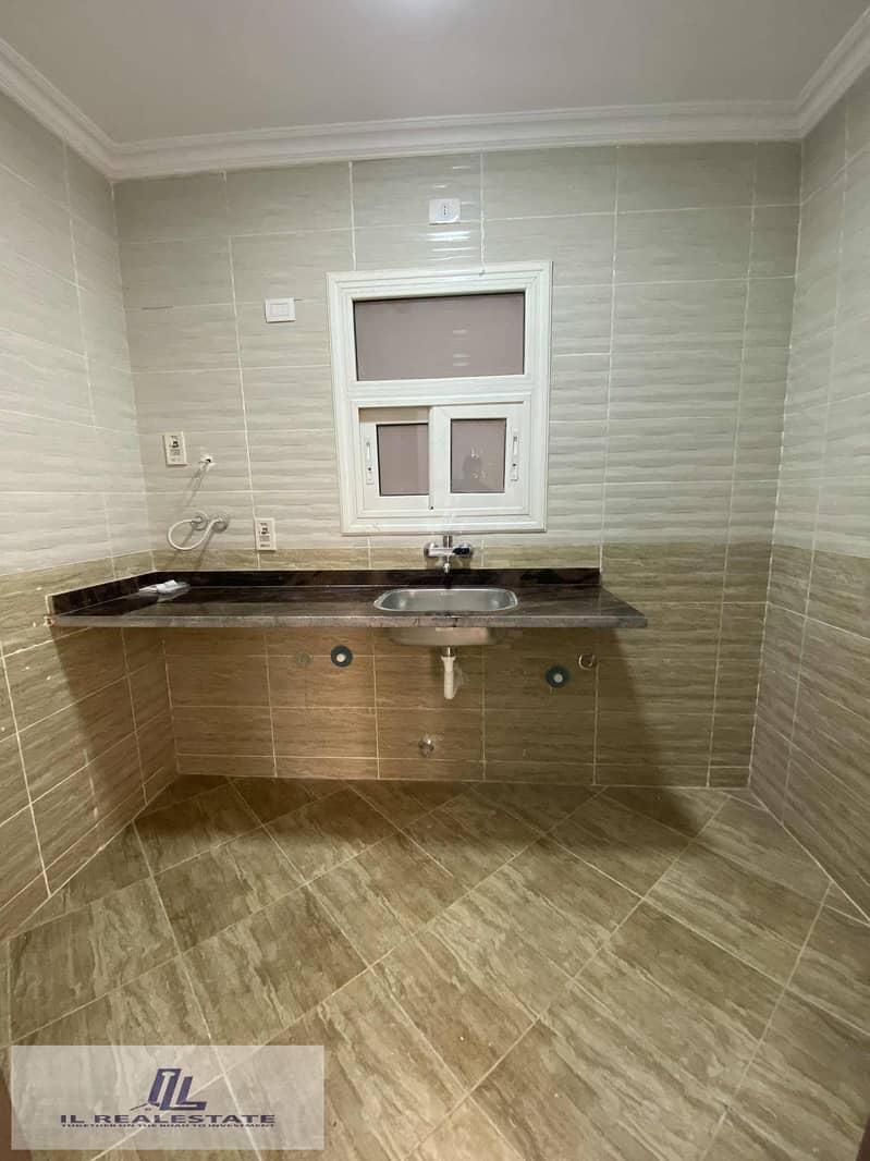 2 9b82e8a6-b7a8-408c-965d-bd78fa7a9d6b. jpg