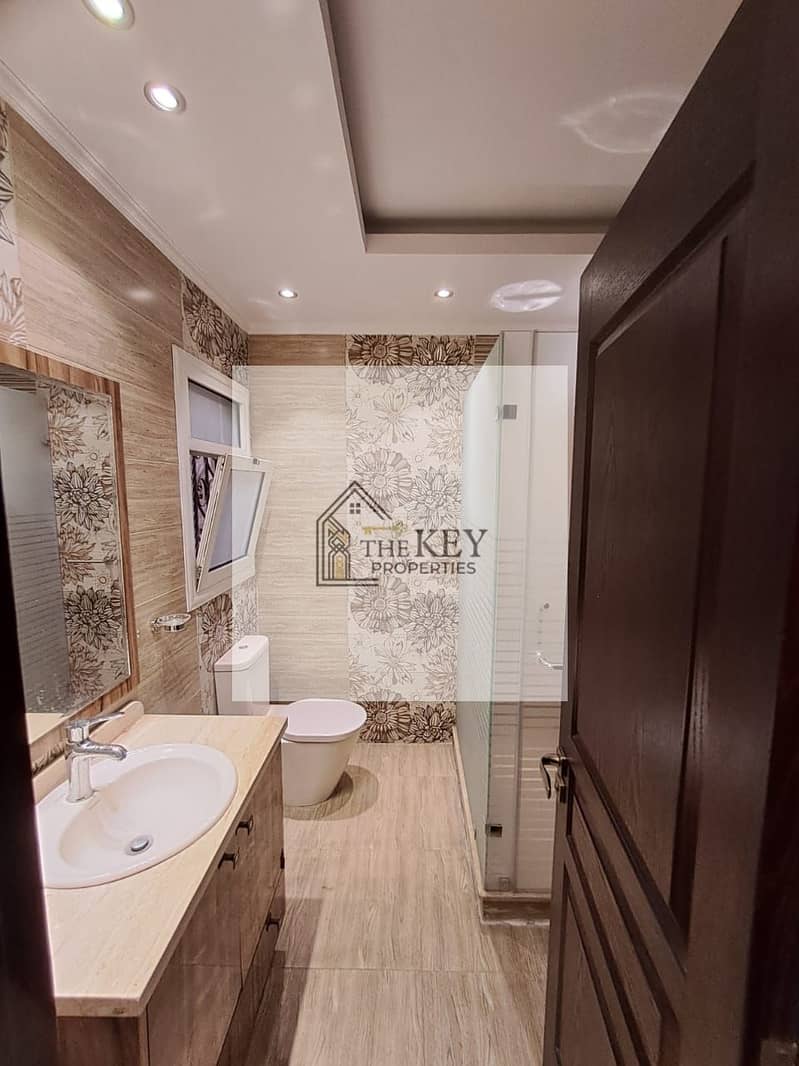 21 5adc29e6-a565-4d90-9229-9a612117d173. jpg