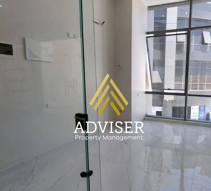 10 Ready to move finished office for sale التجمع الخامس مكتب استلام فوري متشطب  (3). jpg