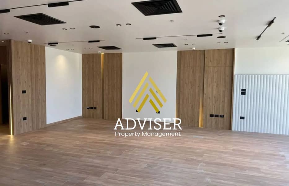 4 8294343-2bca5o. jpg