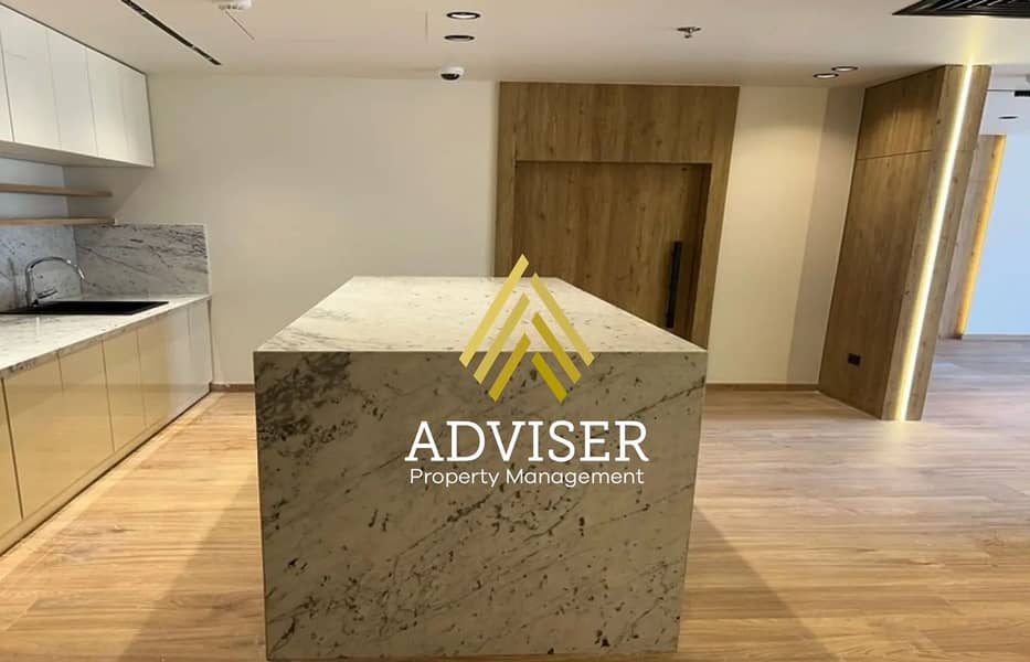 9 8294343-b3522o. jpg