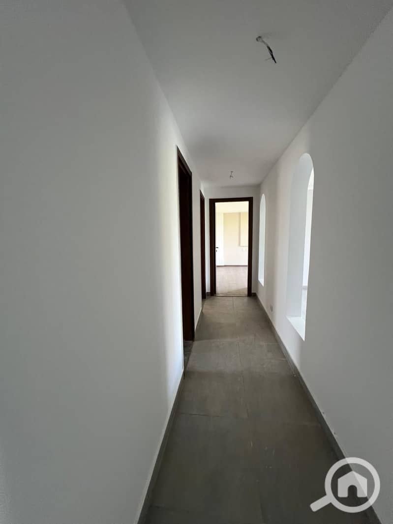 5 7112d28e-80c1-4e02-b7a2-344579e54dc9. jpg