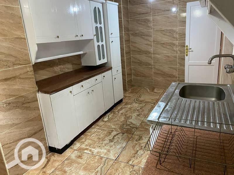 4 953e3791-344e-4ed2-a02b-2f928be9c194. jpeg